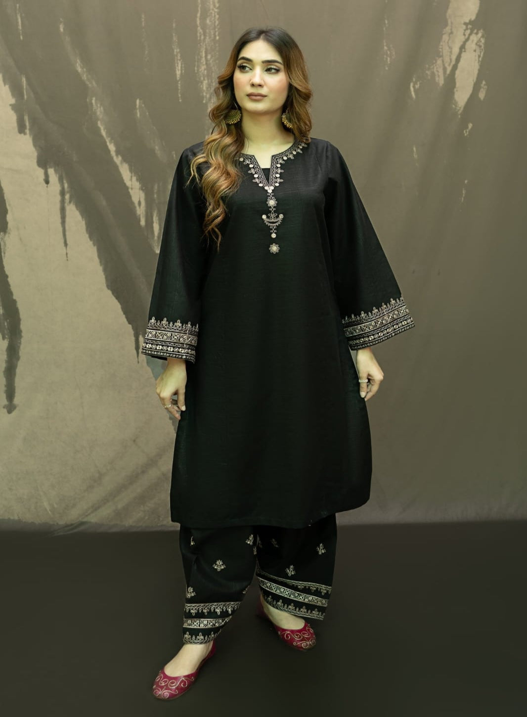 PREMIUM LILEN EMBROIDERY BLACK IRIS LONG LENGHT Comfit Wears