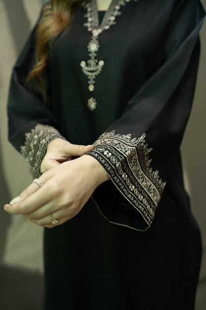 PREMIUM LILEN EMBROIDERY BLACK IRIS LONG LENGHT Comfit Wears