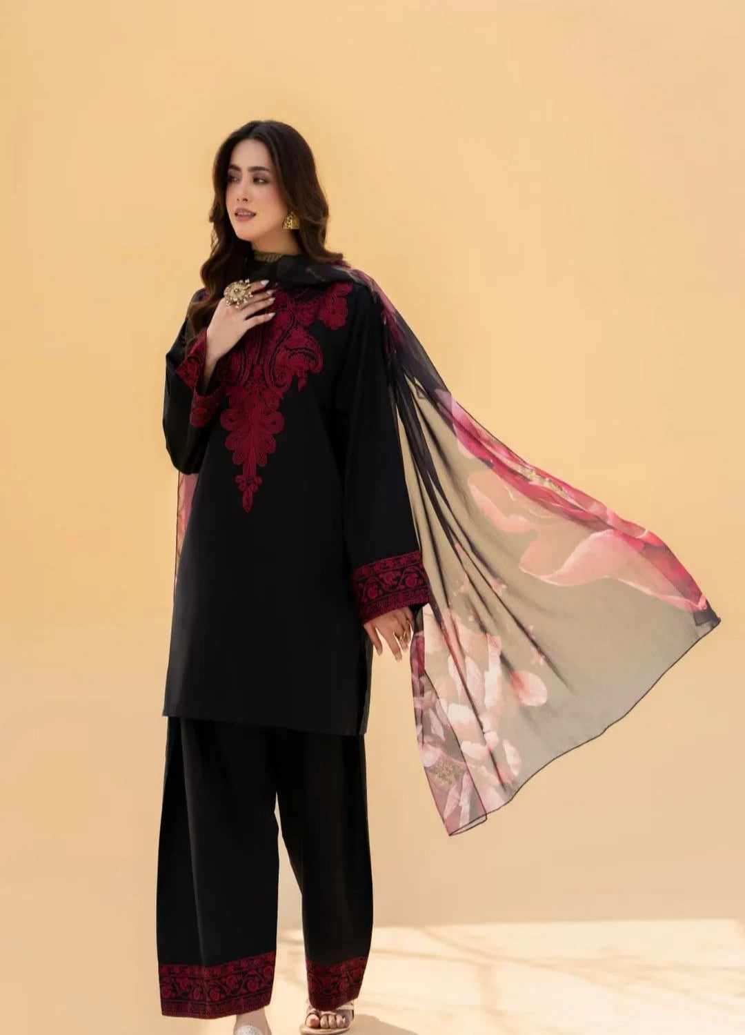 *MAHI-NOOR EMBROIDERY 3PC* Comfit Wears
