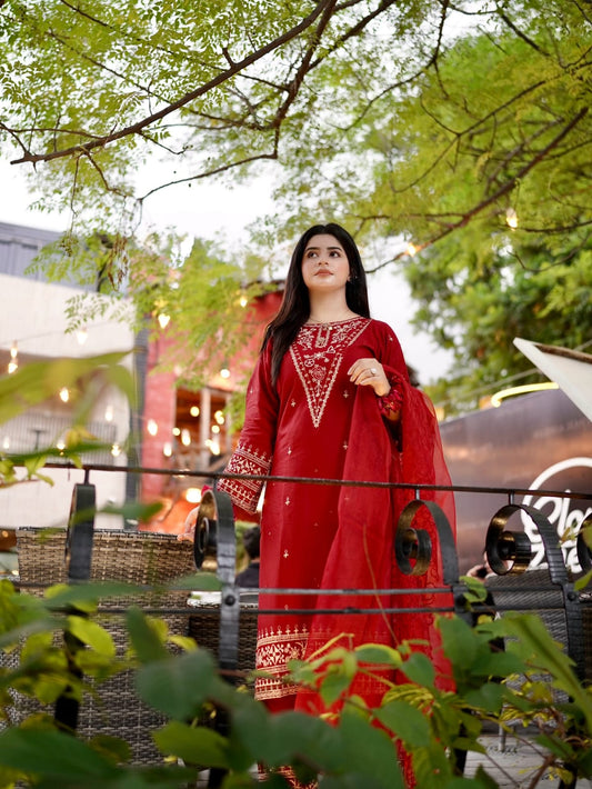 ZAREEN 3PC - EMBROIDERED LAWN DRESS Comfit Wears