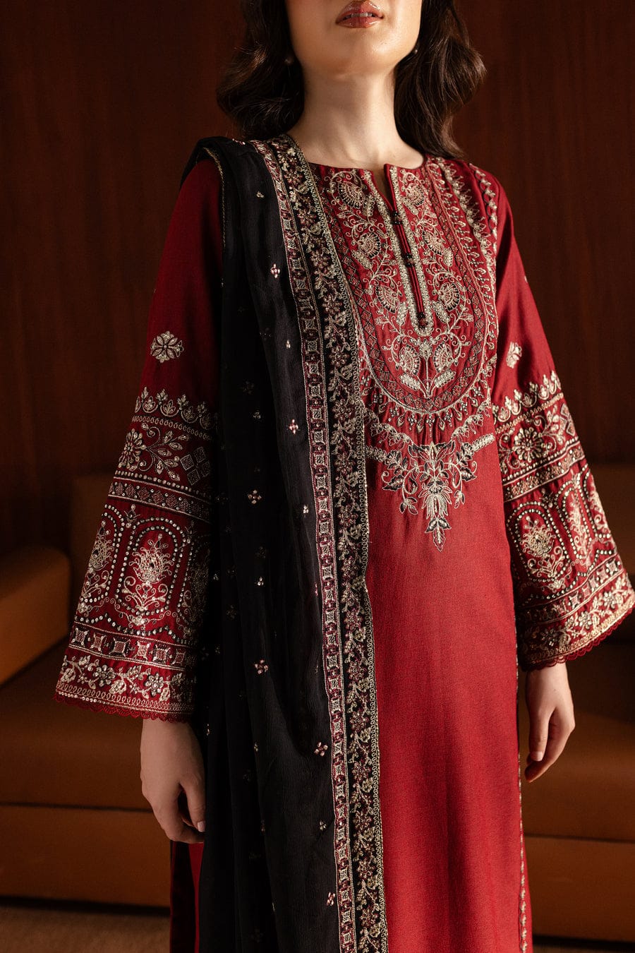 ROYAL PRET 3PC - EMBROIDERED LAWN DRESS Comfit Wears