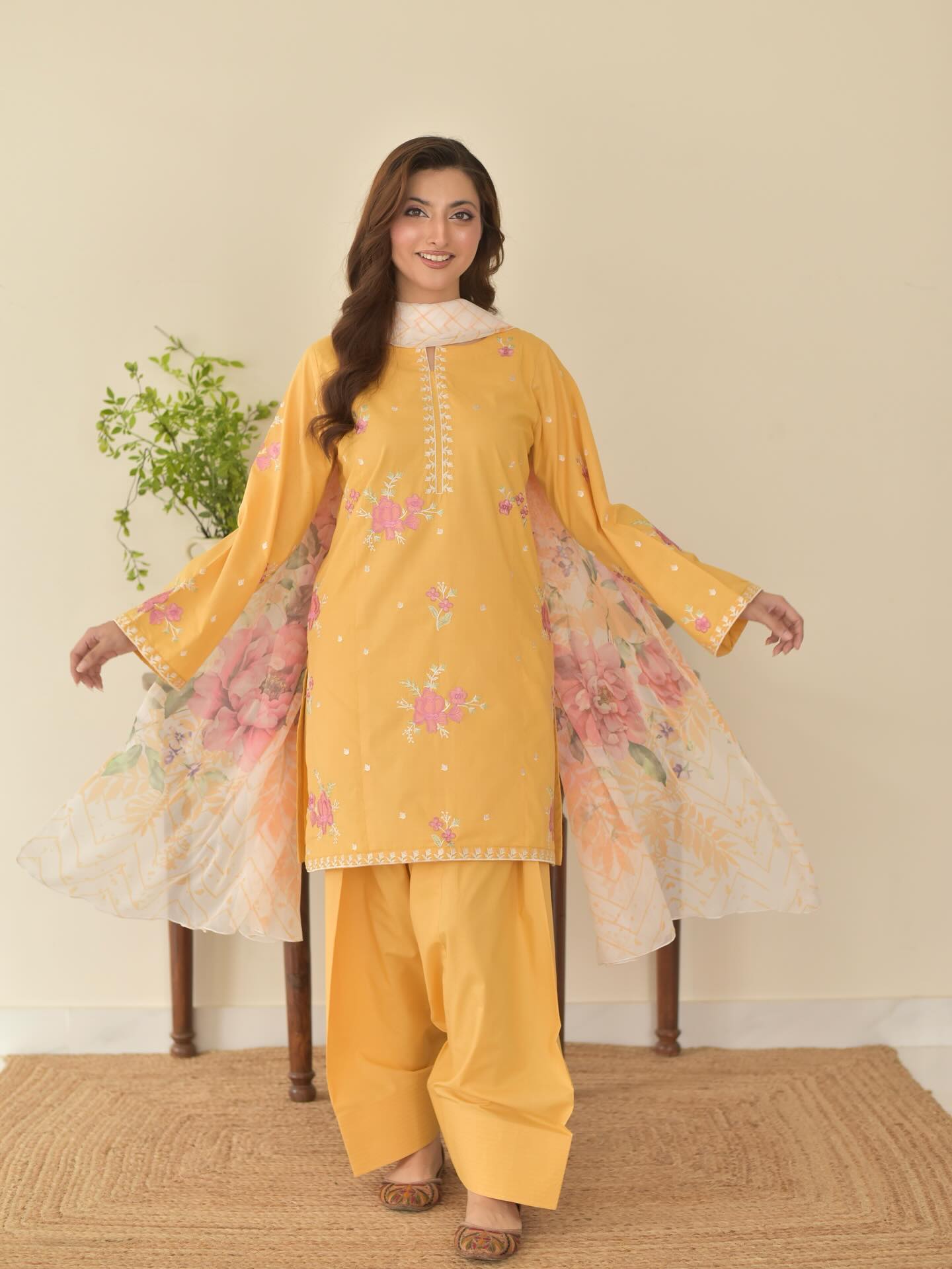 P R E M I U M  C O L L E C T I O N SUNFLOWER 🌻 EMBROIDERY 3PC Comfit Wears