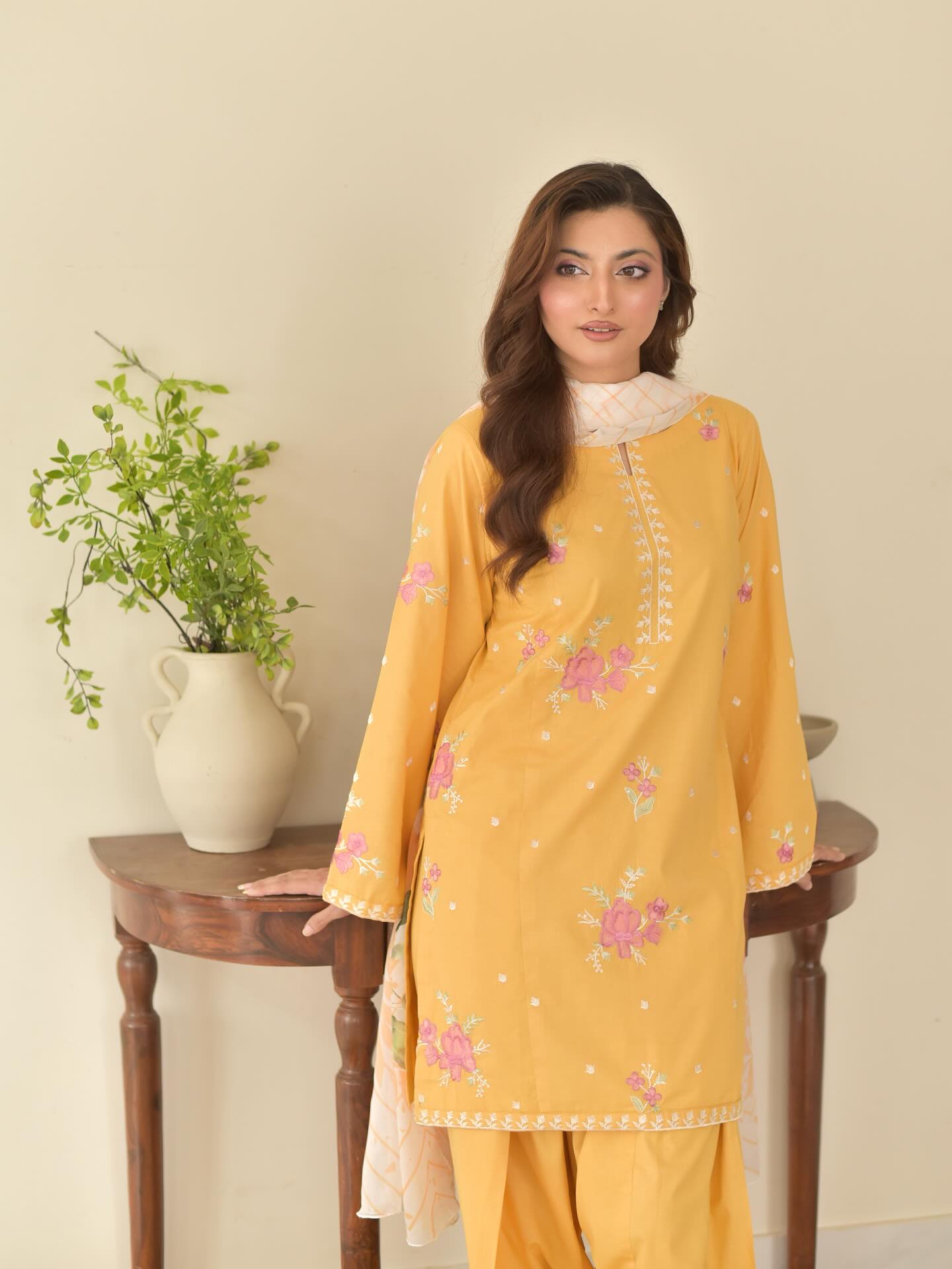 P R E M I U M  C O L L E C T I O N SUNFLOWER 🌻 EMBROIDERY 3PC Comfit Wears