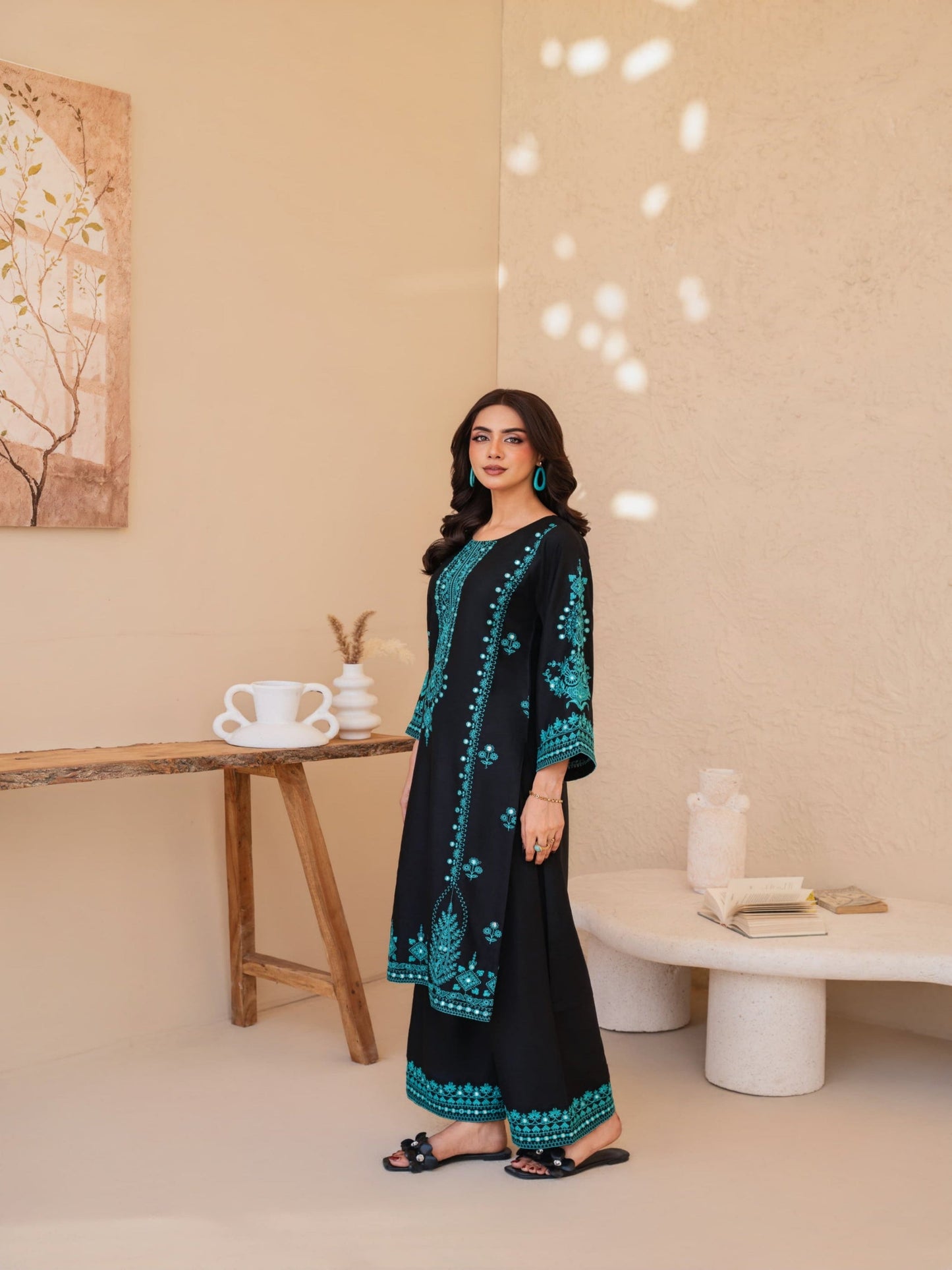 W I N T E R C O L L E C T I ON *PAK LIBAS* *SERENA EMBROIDERY 2PC (9MM WORK) Comfit Wears