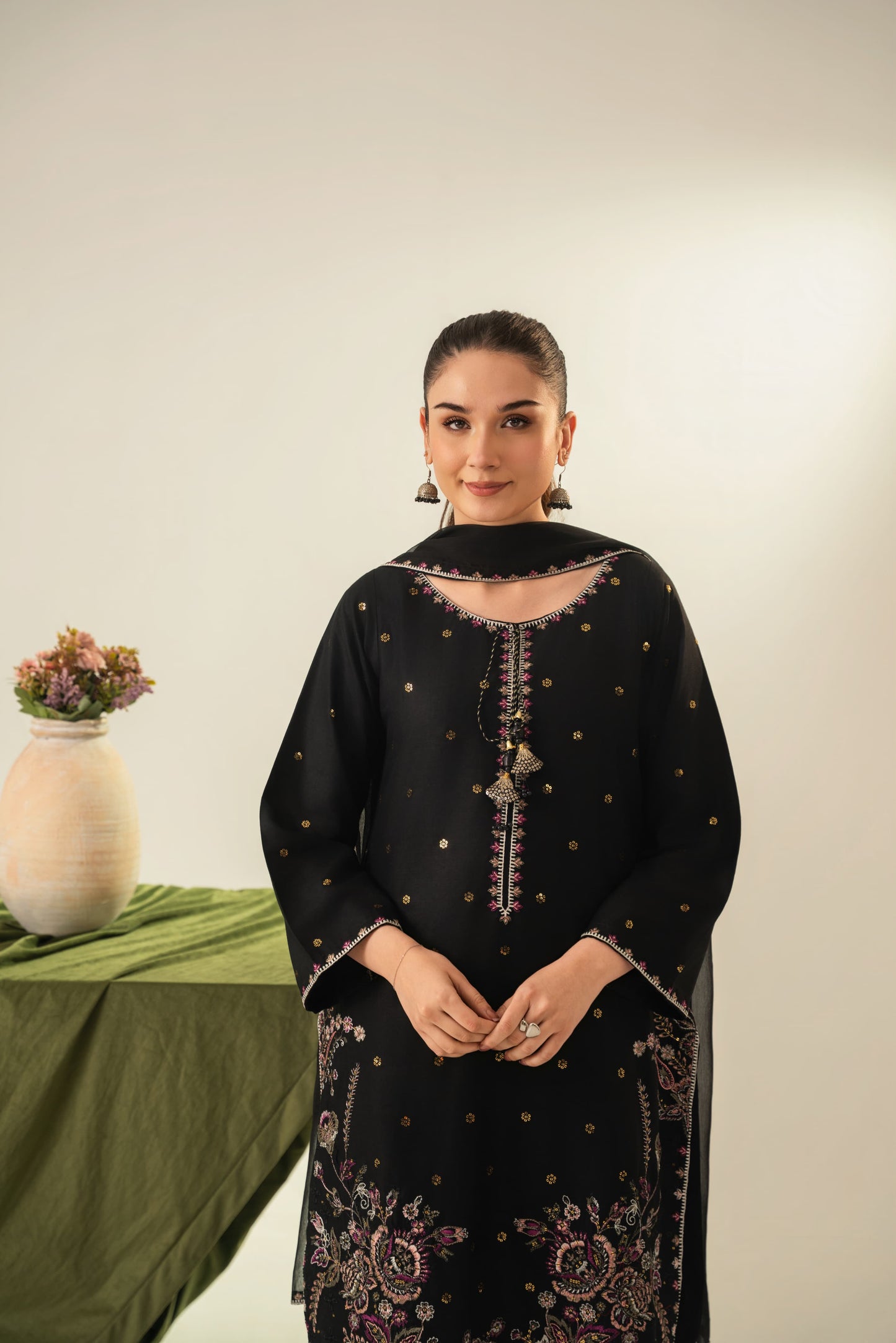 ZARQA EMBROIDERED 3PC (FARSHI) Raj Kumari Collections