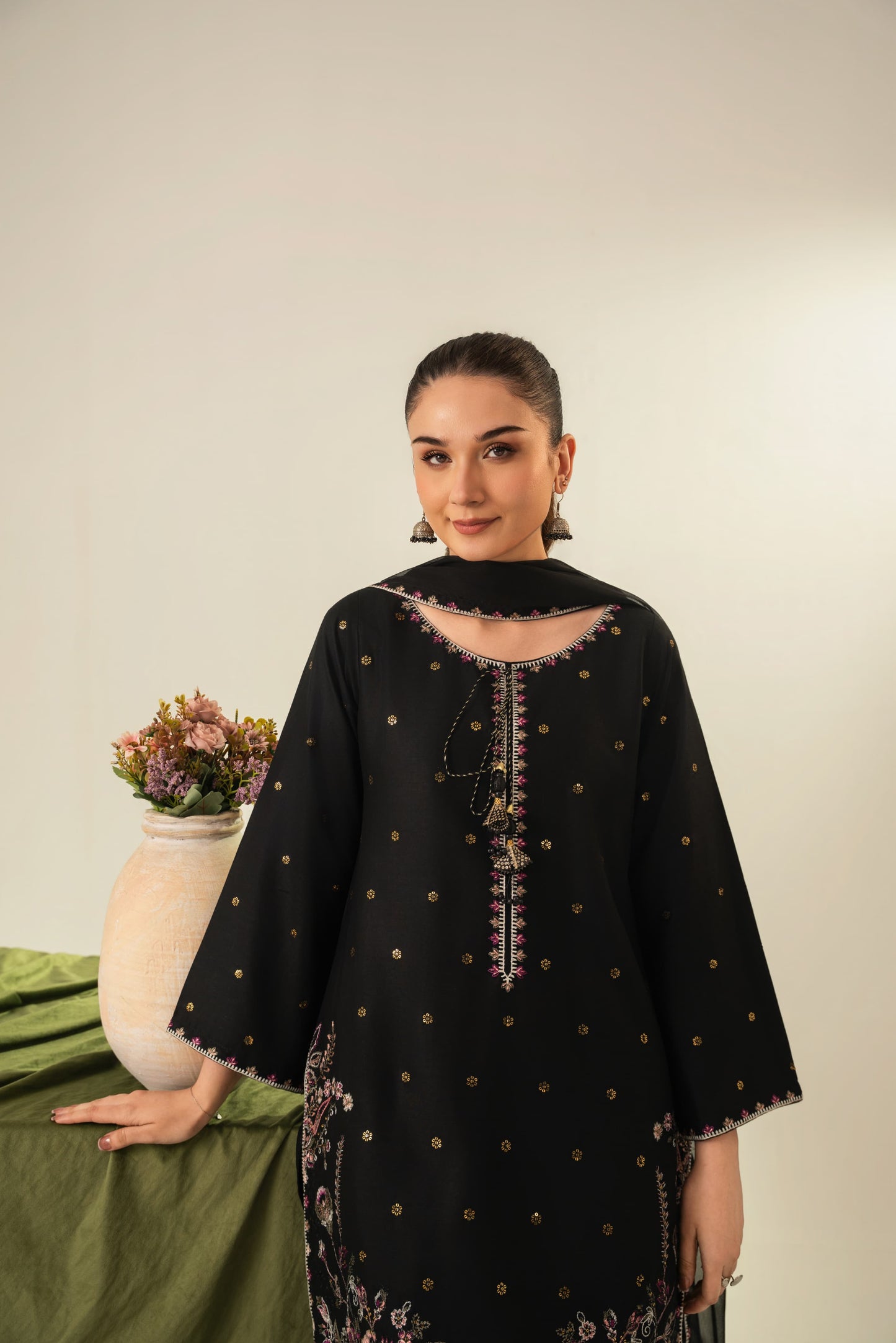 ZARQA EMBROIDERED 3PC (FARSHI) Raj Kumari Collections