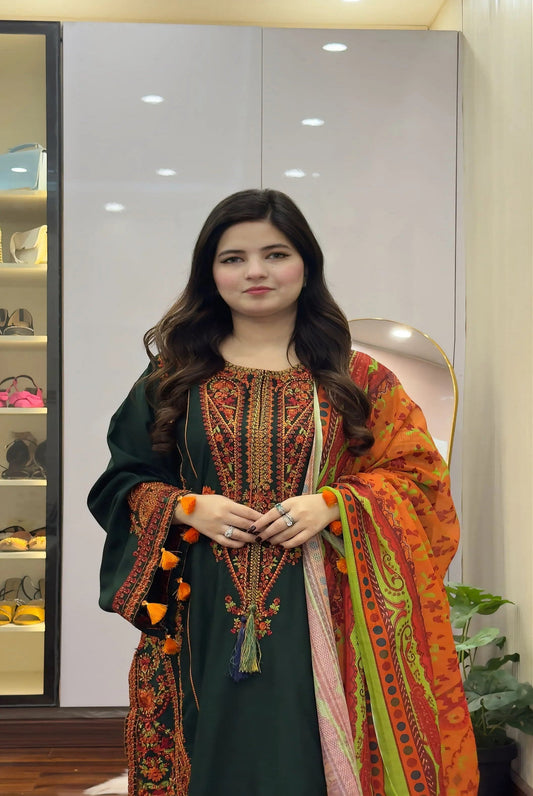 Ladies Dress in Pakistan