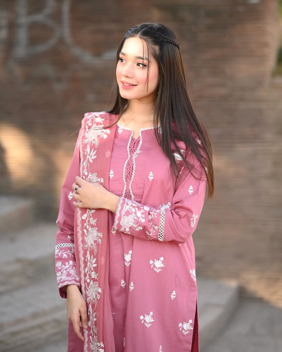 NAZNEEN EMBROIDERY 3PC Comfit Wears