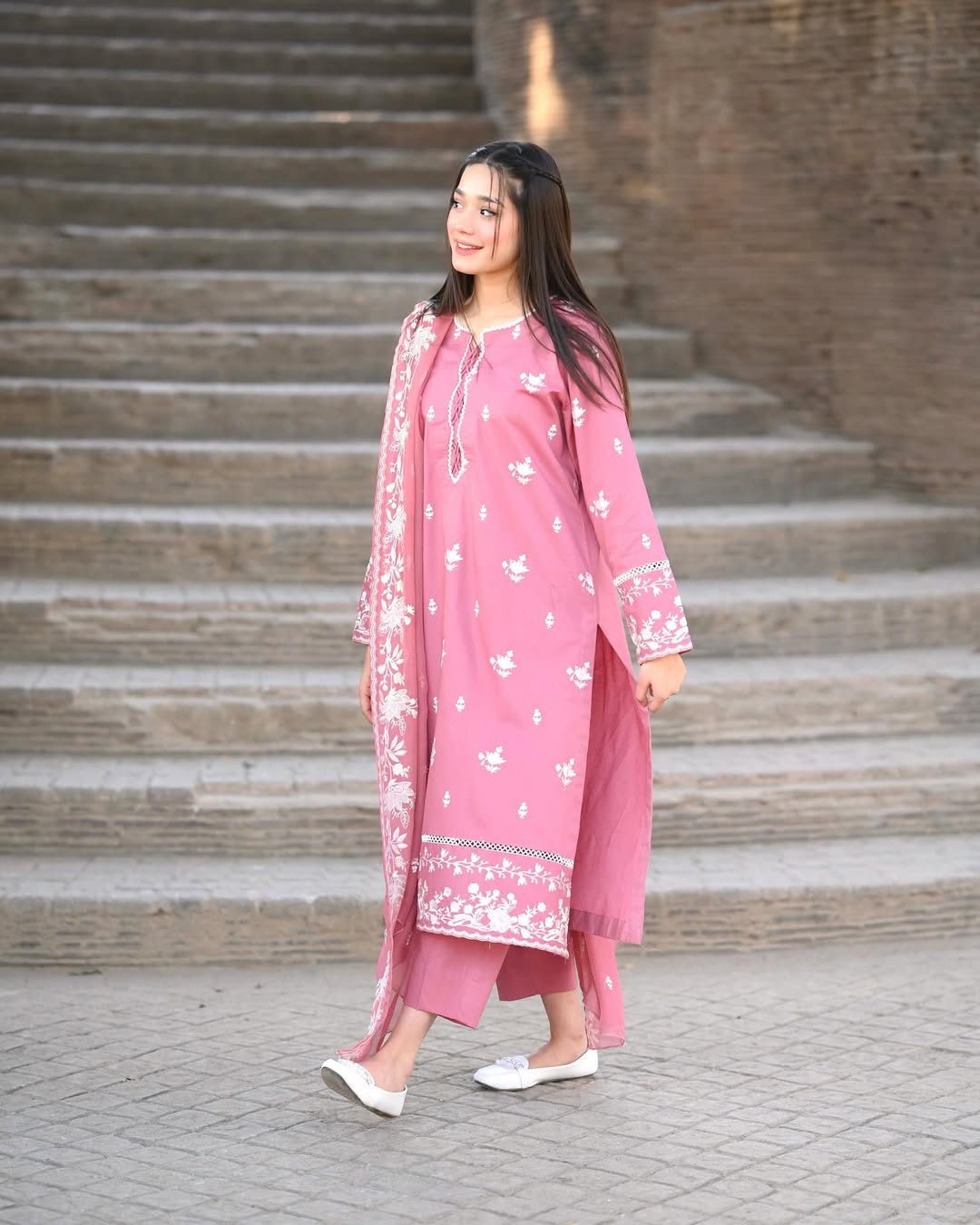NAZNEEN EMBROIDERY 3PC Comfit Wears