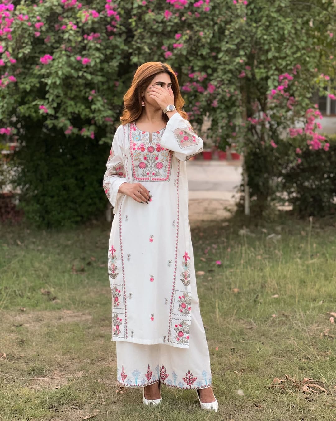 WHITE DOVE EMB 2PC Comfit Wears