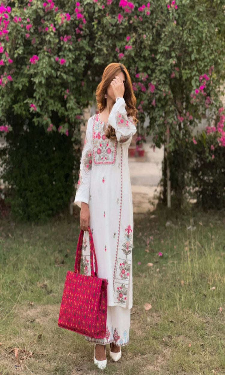 WHITE DOVE EMB 2PC Comfit Wears